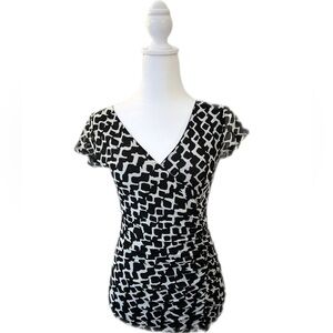 New York & Company Black and White Geo Print Top